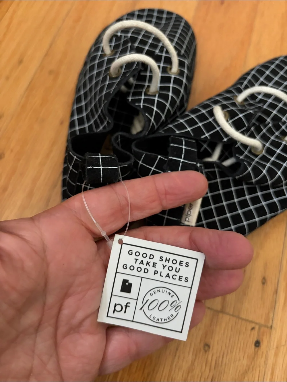 Piper Finn Kids Black Grid Moccasins with White Laces NEW W/ TAGS - Toddler 10